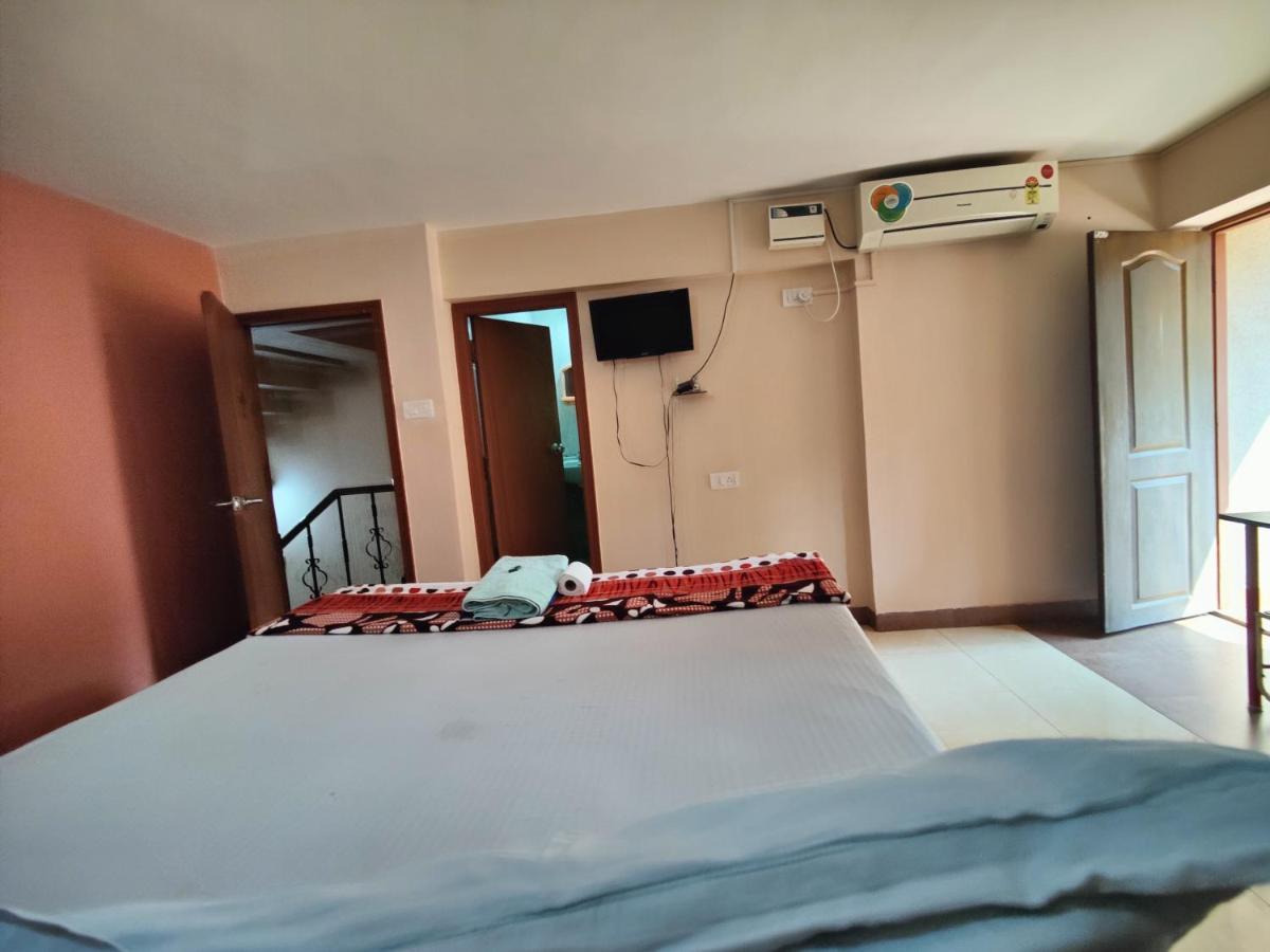 Menezes House Hotel Panaji Luaran gambar