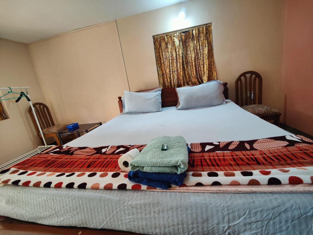 Menezes House Hotel Panaji Luaran gambar