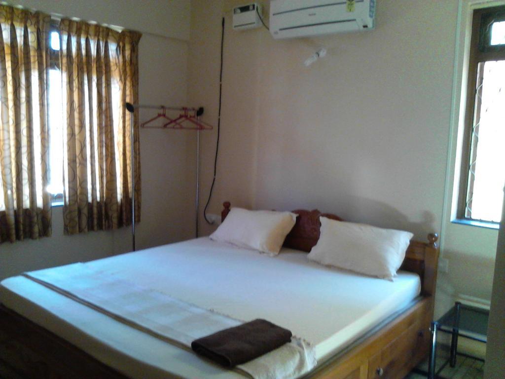 Menezes House Hotel Panaji Luaran gambar