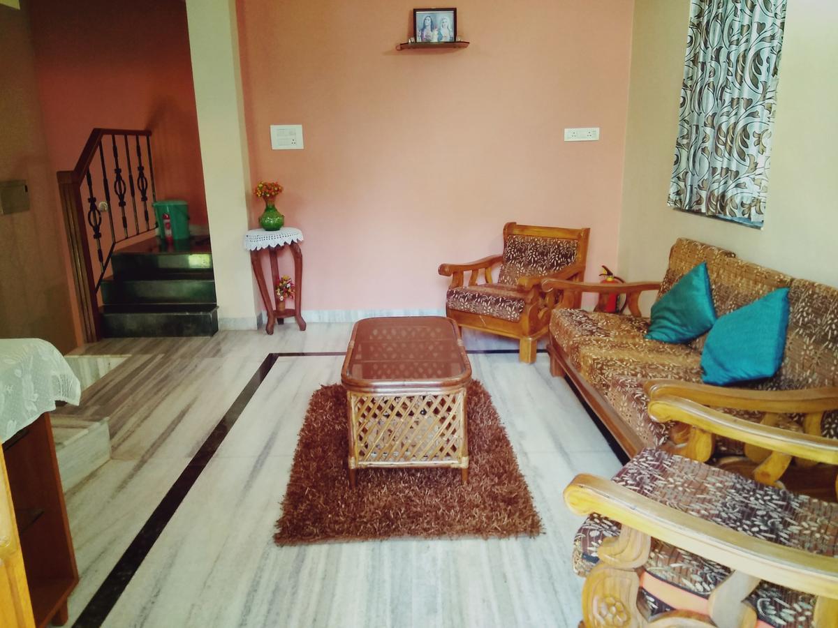 Menezes House Hotel Panaji Luaran gambar